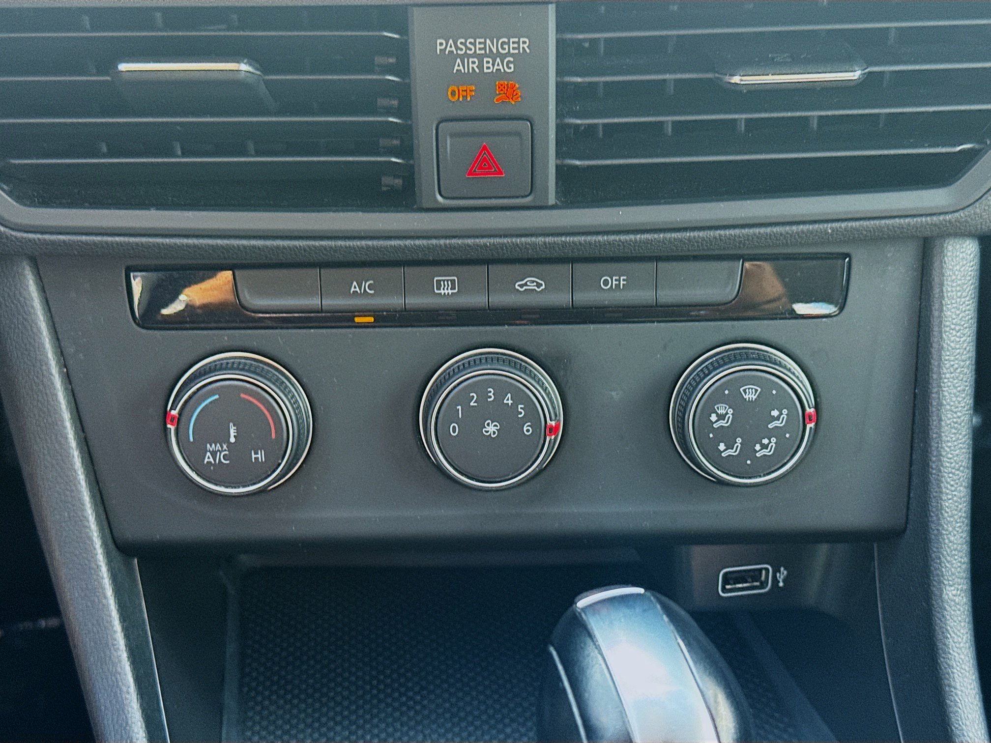 Used 2019 Volkswagen Jetta S w/ Driver Assistance Package FWD image 14