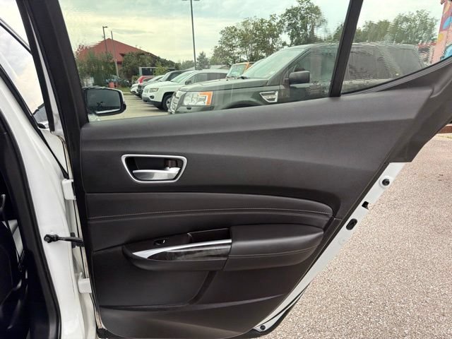 Used 2018 Acura TLX FWD image 27