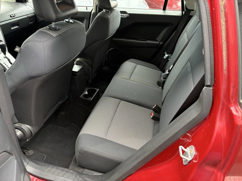 Used 2009 Dodge Caliber SXT FWD image 14
