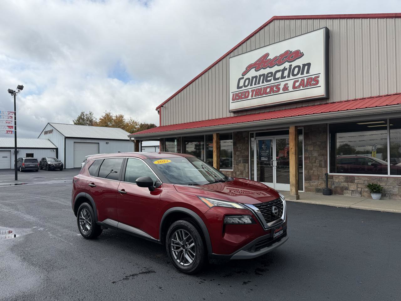 Used 2023 Nissan Rogue S AWD/4WD image 1