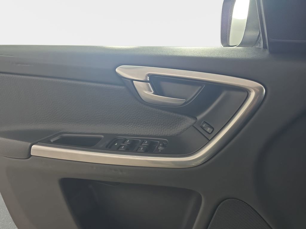 Used 2013 Volvo XC60 T6 AWD/4WD image 30