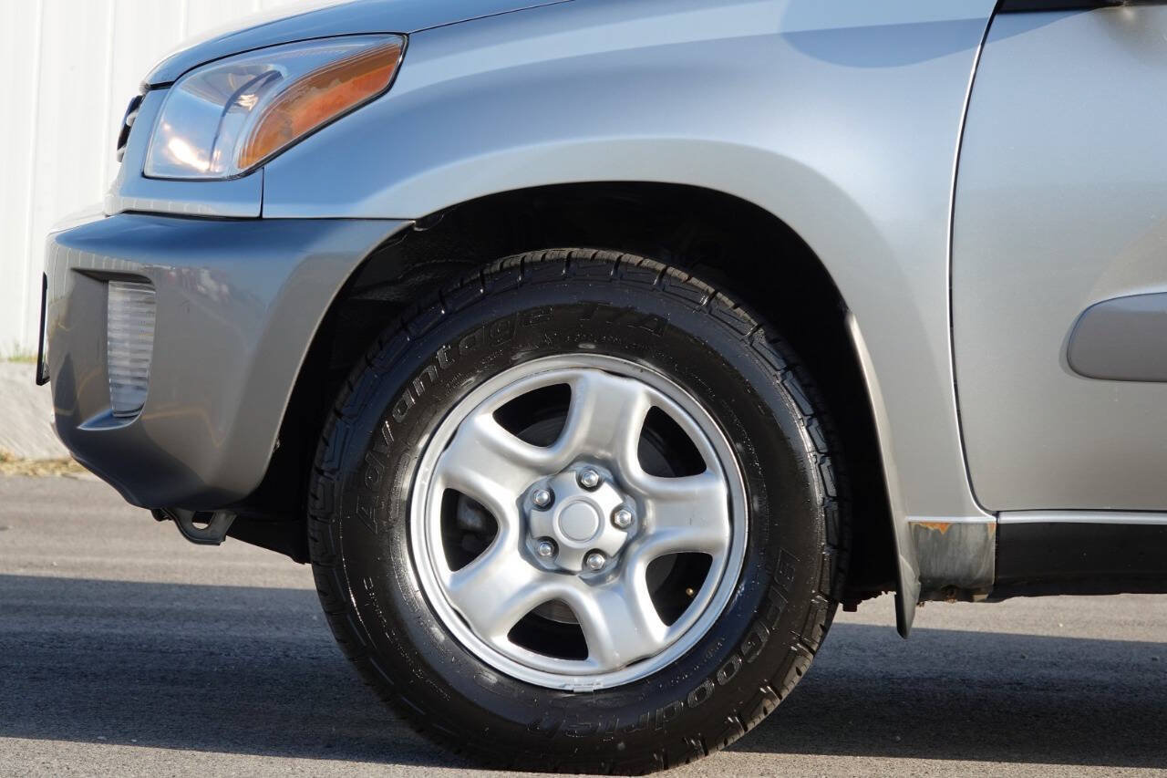 Used 2003 Toyota RAV4 4WD image 15