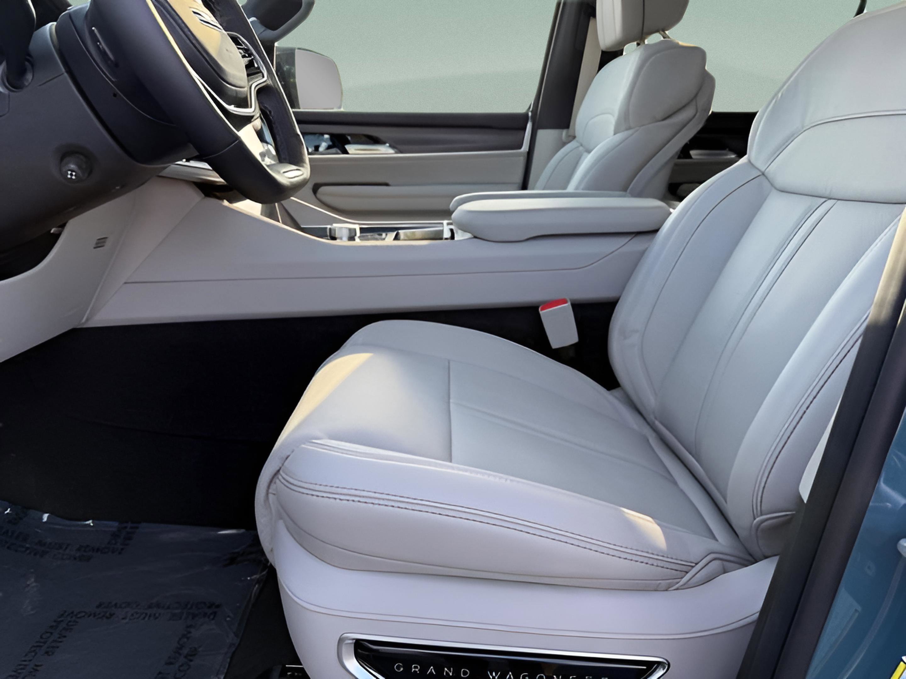 New 2026 Jeep Grand Wagoneer Summit AWD/4WD image 19