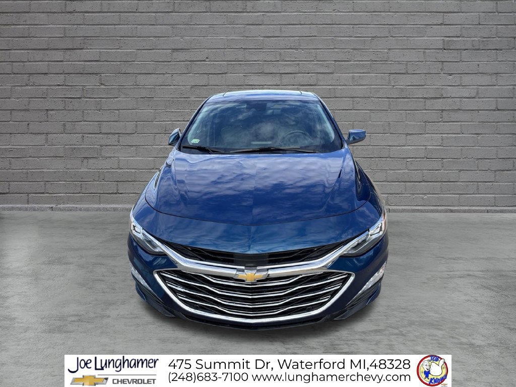 Used 2019 Chevrolet Malibu Premier w/ Sun and Wheel Package FWD image 9