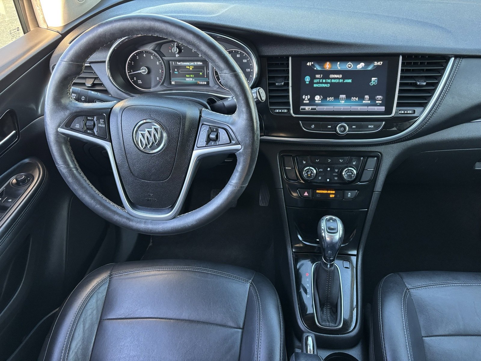 Used 2017 Buick Encore Essence image 3