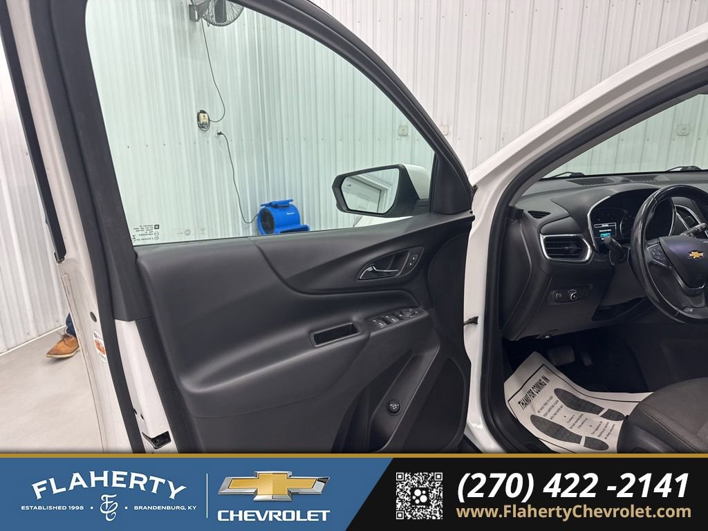 Used 2018 Chevrolet Equinox LT w/ Sun & Infotainment Package image 10