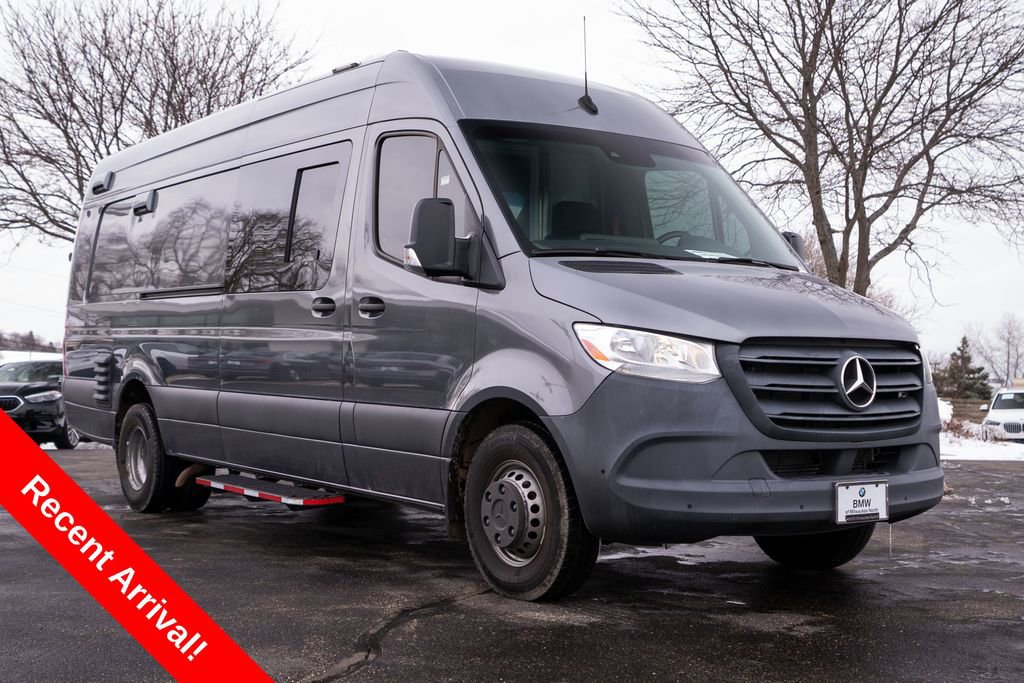 Used 2022 Mercedes-Benz Sprinter 4500 image 1