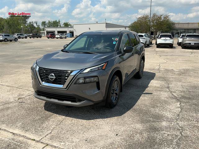 Used 2023 Nissan Rogue S image 5