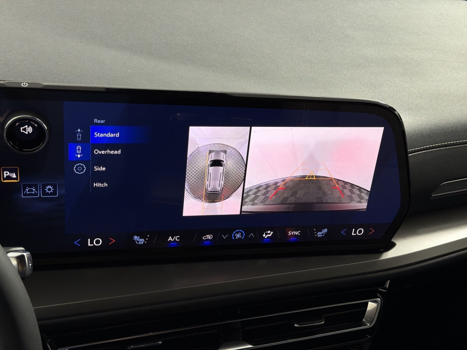 New 2026 Chevrolet Traverse LT w/ Driver Confidence Package FWD image 19
