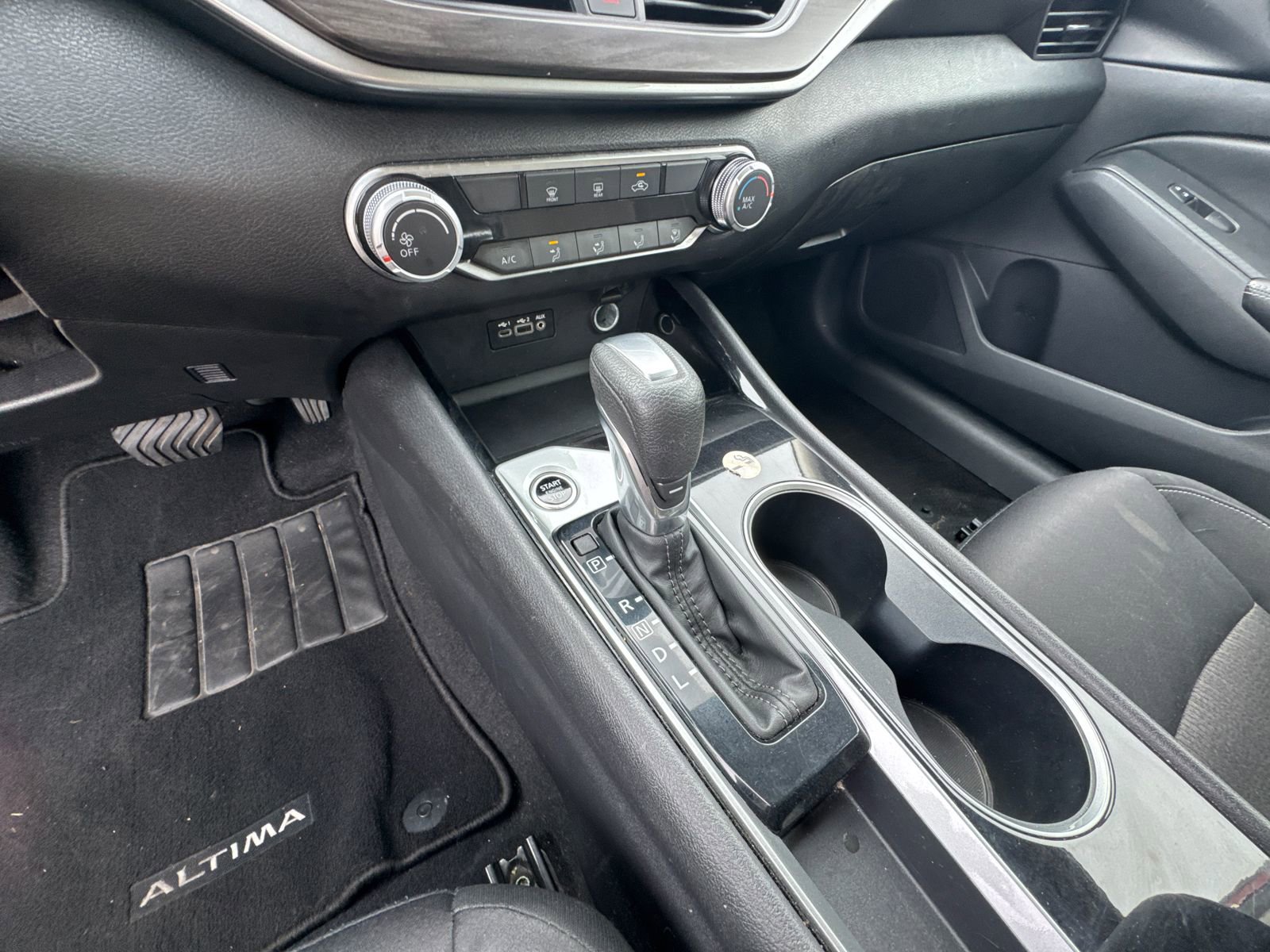 Used 2024 Nissan Altima 2.5 SV image 30