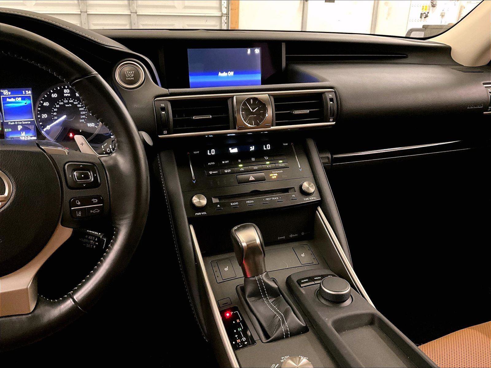 Used 2018 Lexus IS 300 AWD image 6