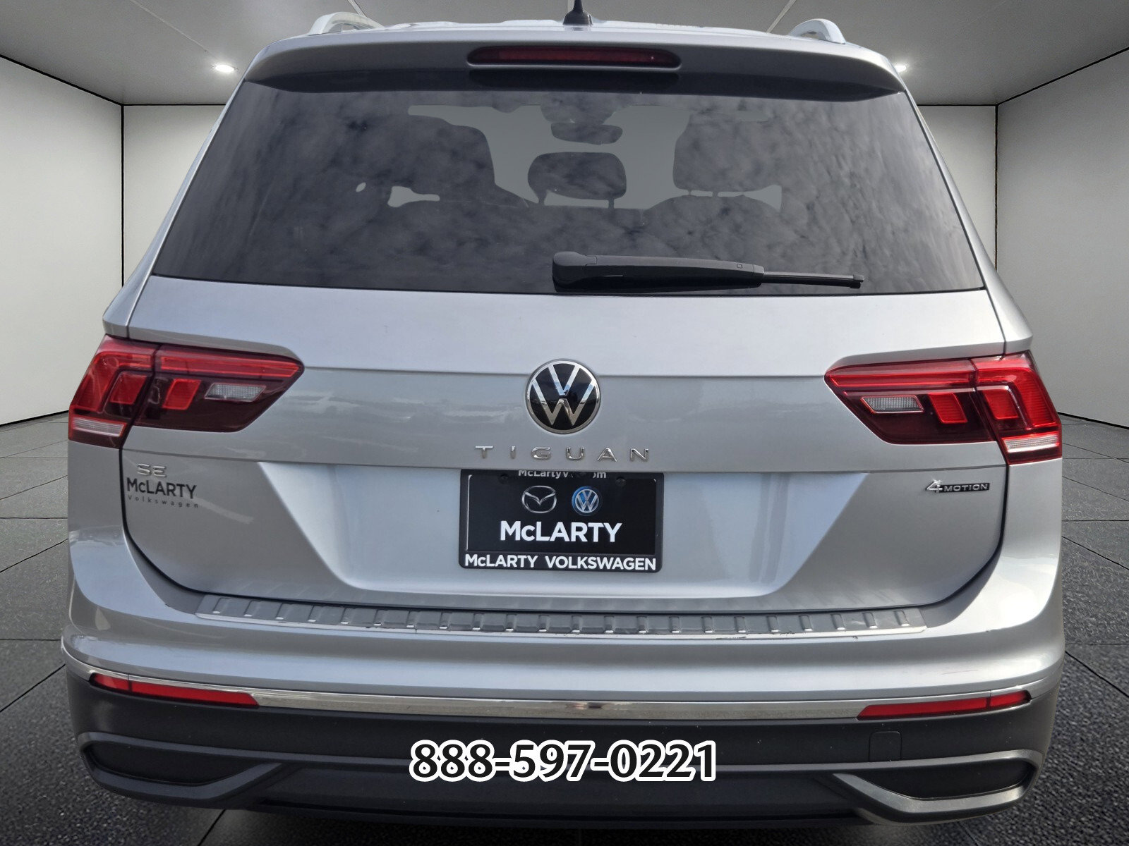 Used 2022 Volkswagen Tiguan SE image 4