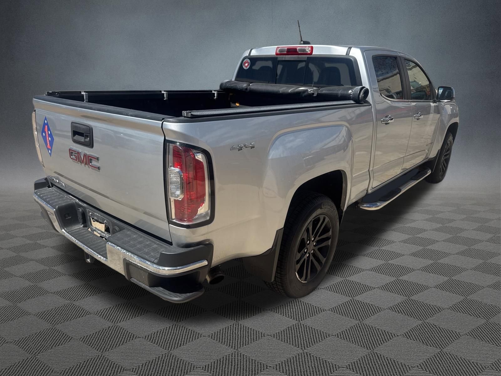 Used 2016 GMC Canyon SLT AWD/4WD image 3