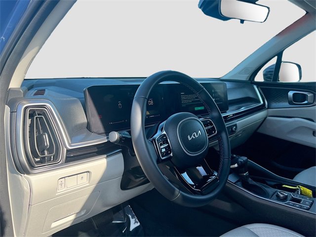 Used 2024 Kia Sorento S w/ Panoramic Sunroof Package image 9