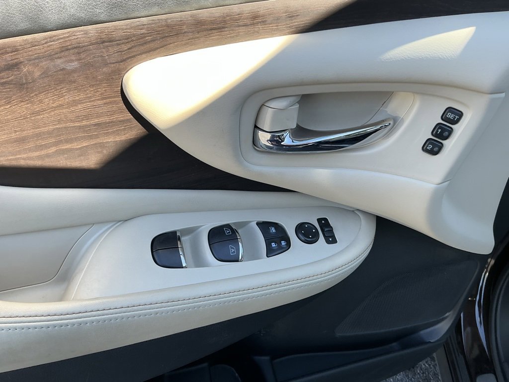 Used 2021 Nissan Murano Platinum w/ Cargo Package image 11