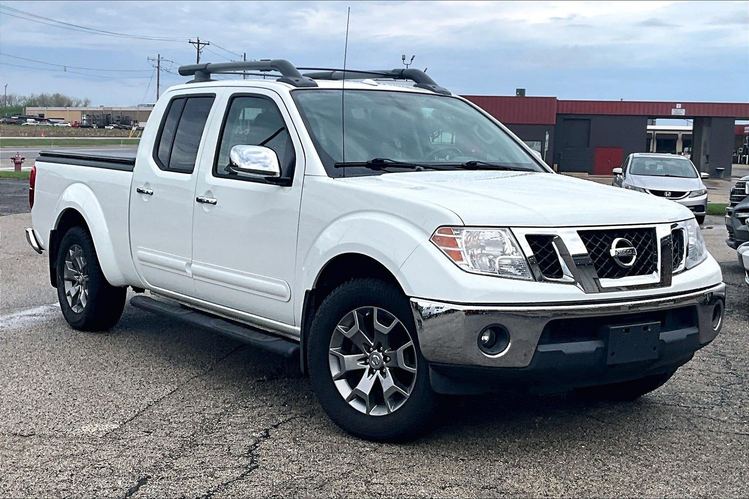 Used 2017 Nissan Frontier SL AWD/4WD image 37