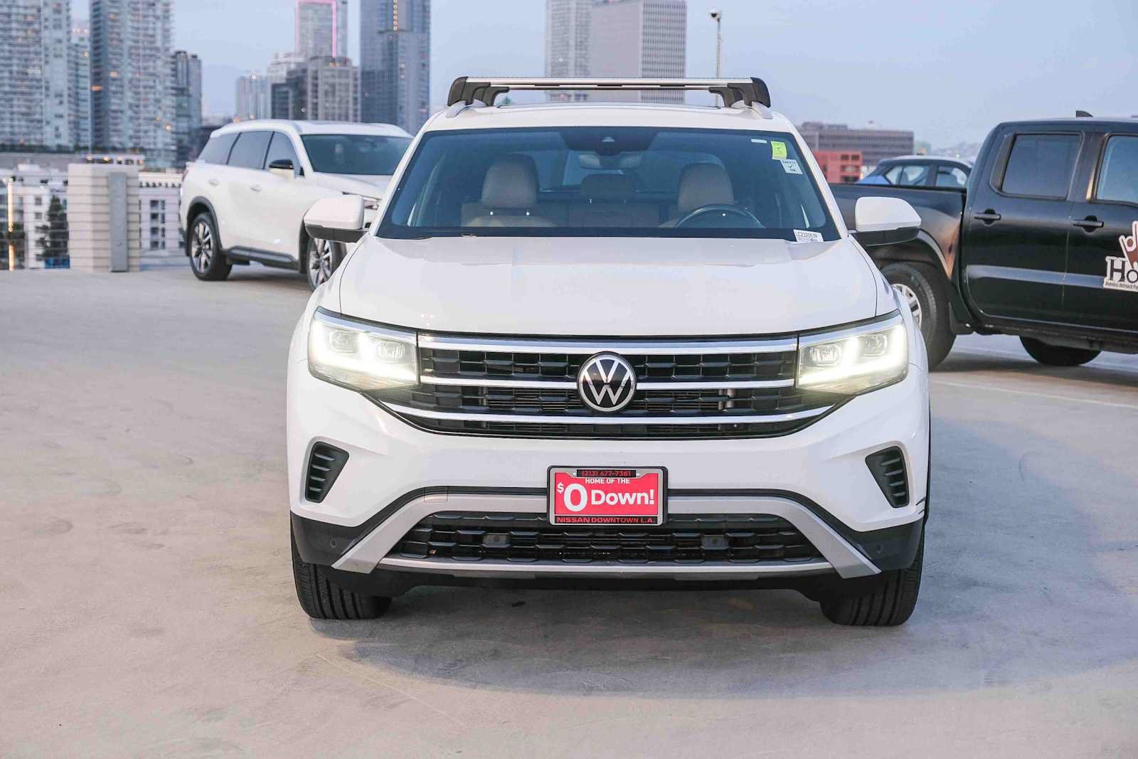 Used 2020 Volkswagen Atlas Cross Sport SEL FWD image 2