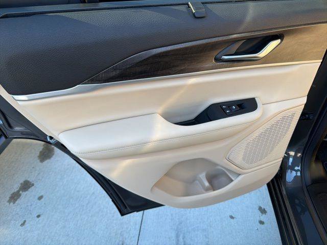 New 2025 Jeep Grand Cherokee Limited w/ Luxury Tech Group II image 20