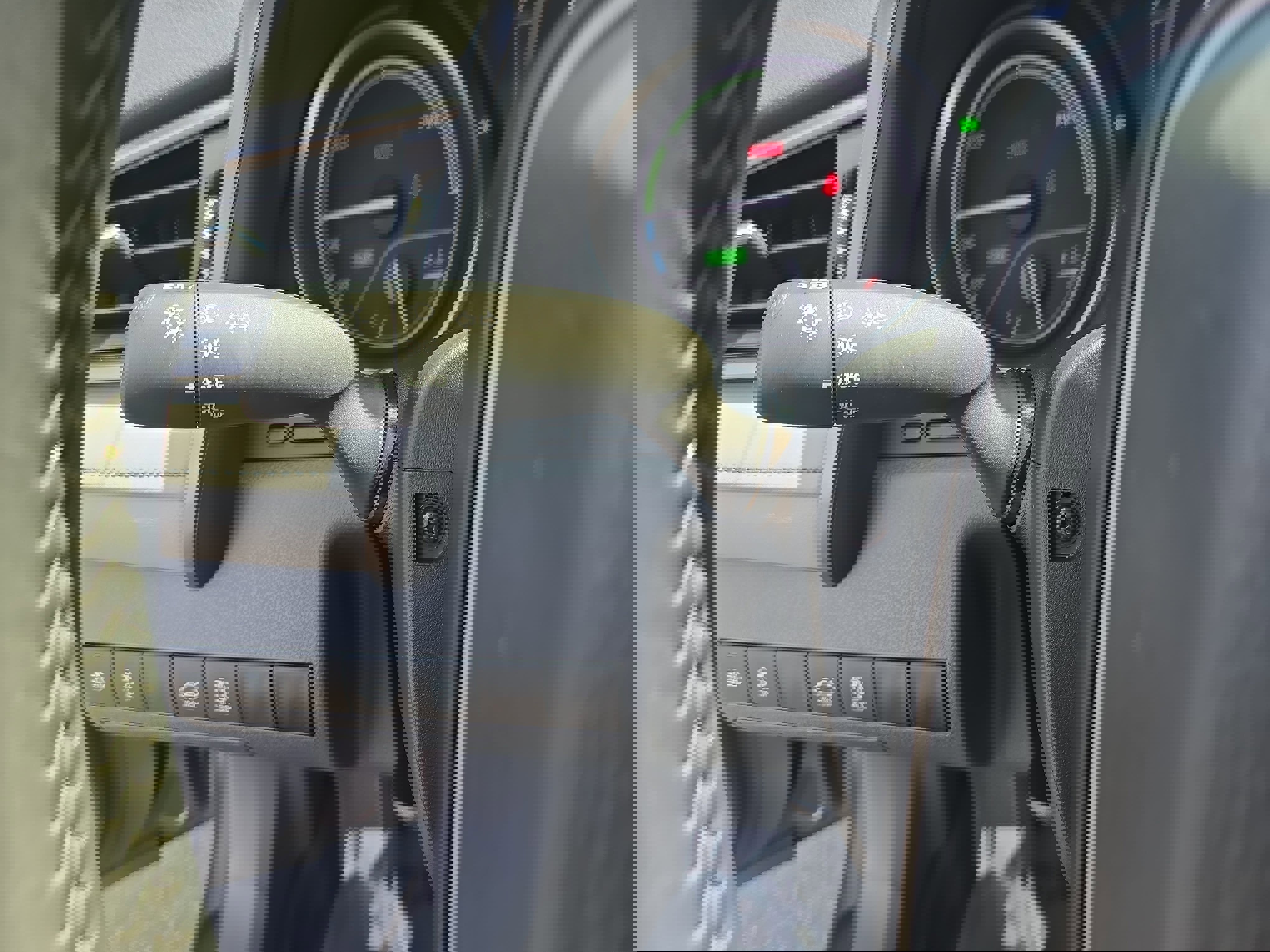 Used 2023 Toyota Camry SE w/ Audio Upgrade Package image 26