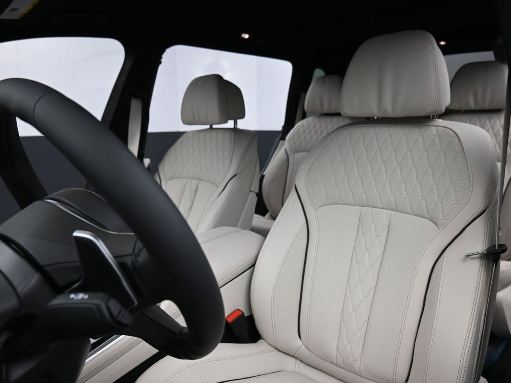 New 2026 BMW X7 xDrive40i w/ M Sport Package image 25