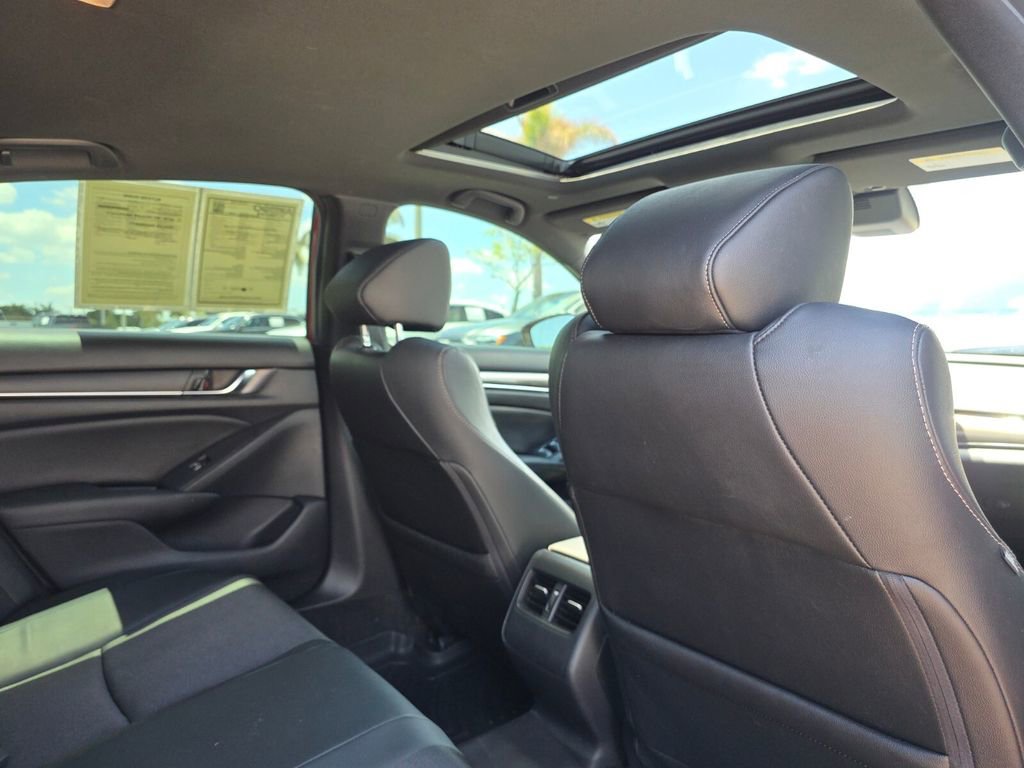Used 2019 Honda Accord Sport image 12