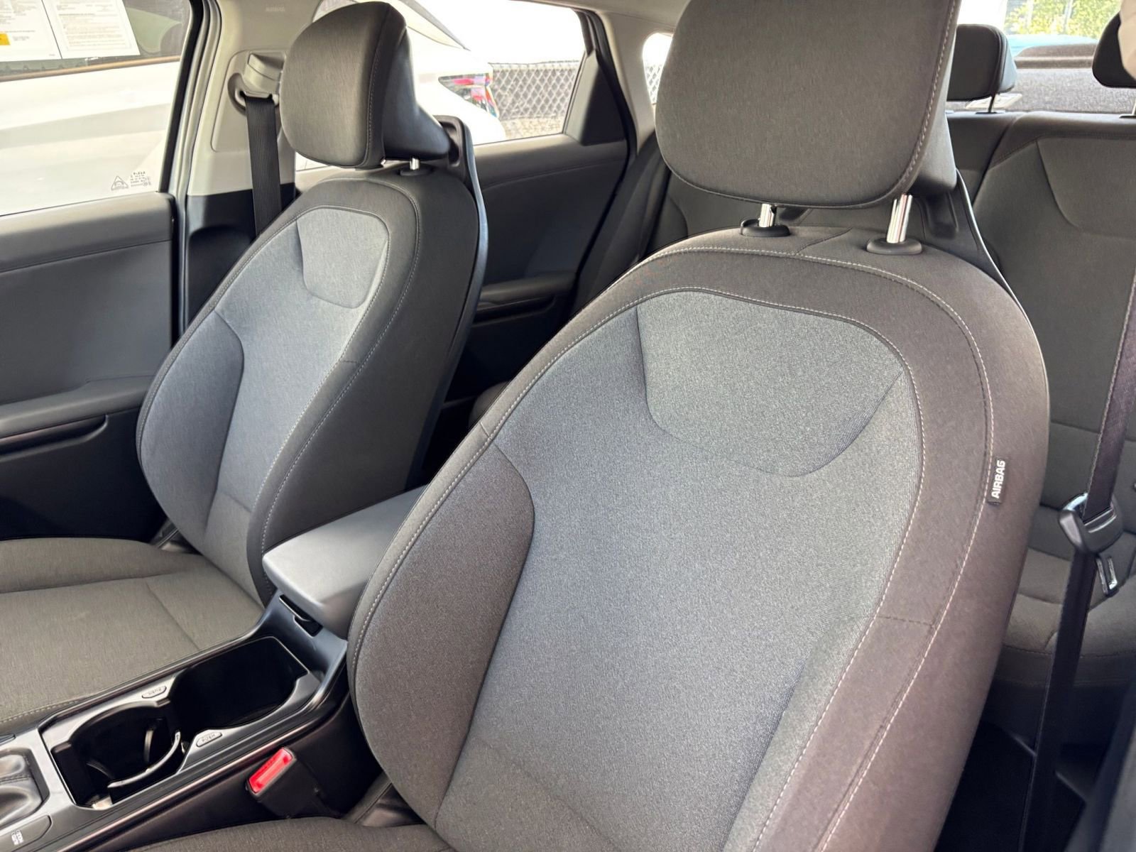 Used 2025 Kia K4 FWD image 37