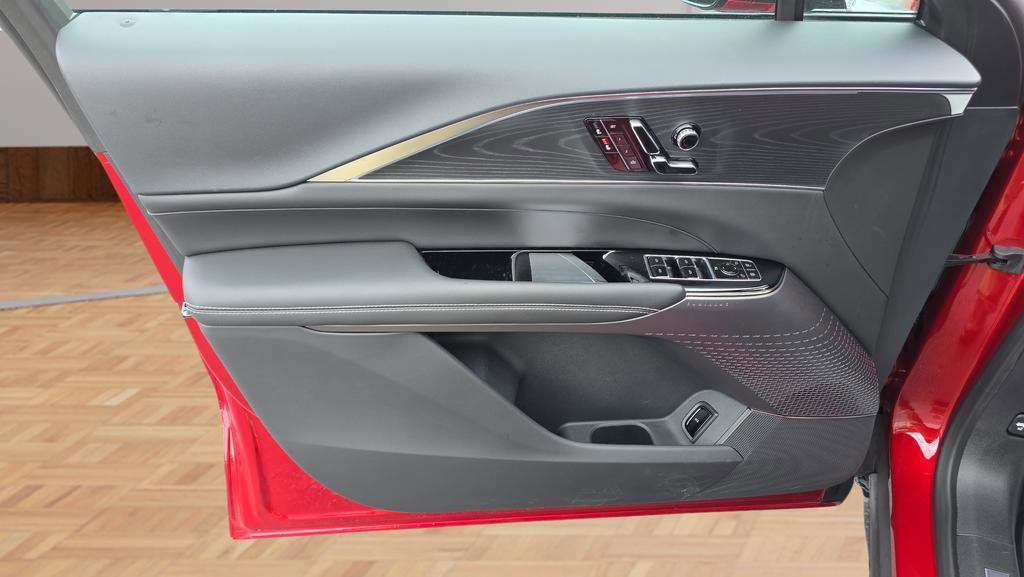 Certified 2025 Cadillac Lyriq Sport image 13