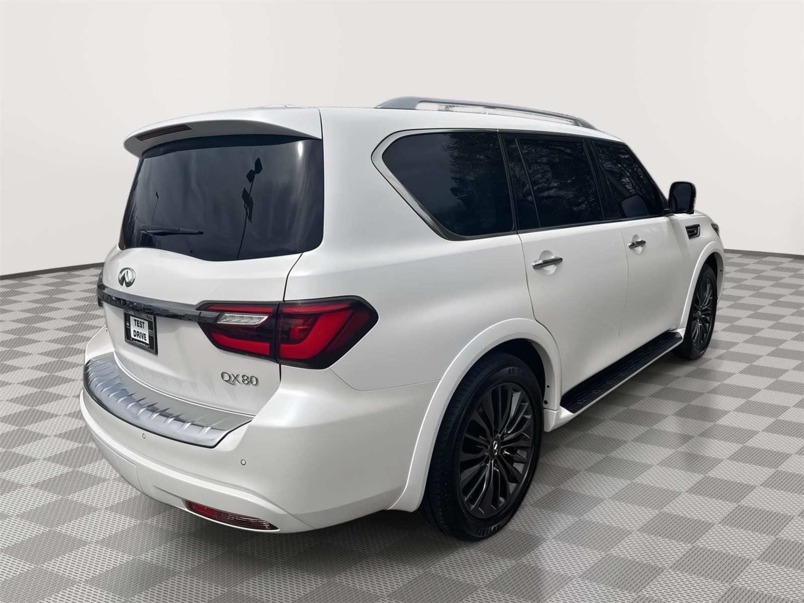 Used 2023 INFINITI QX80 Premium Select w/ Cargo Package AWD/4WD image 6