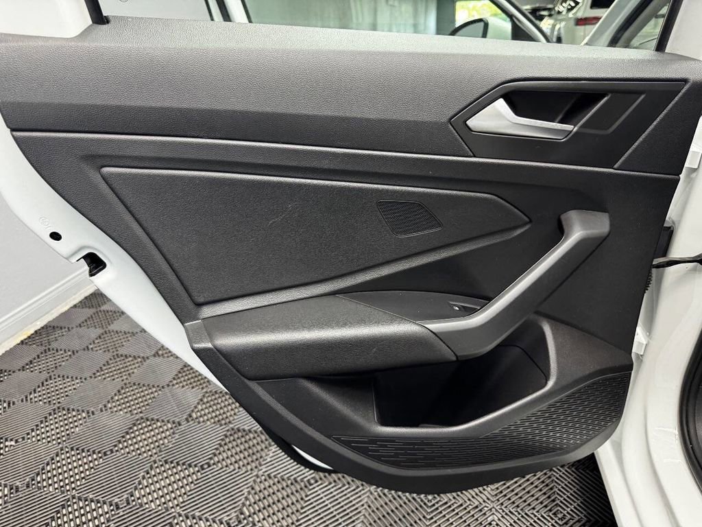 Used 2019 Volkswagen Jetta SE image 47