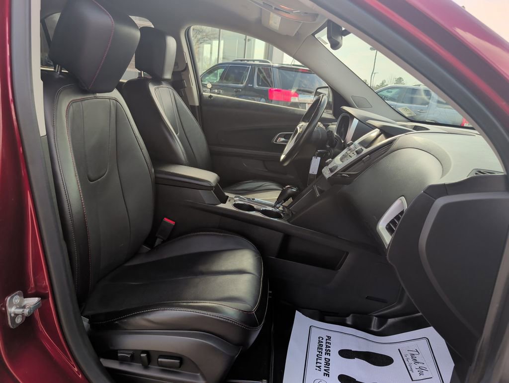 Used 2016 Chevrolet Equinox LTZ w/ Enhanced Convenience Package image 24