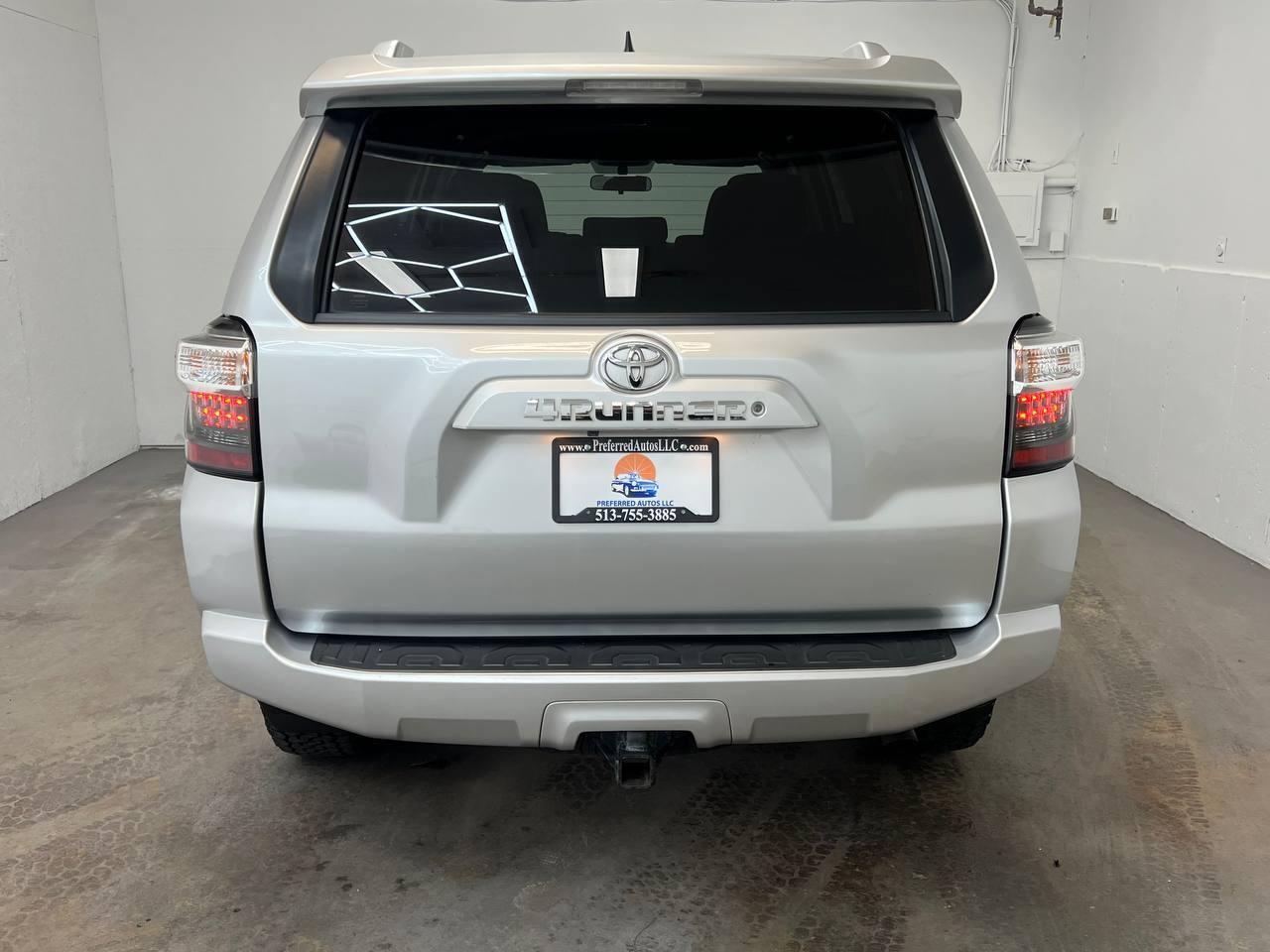 Used 2016 Toyota 4Runner SR5 image 5