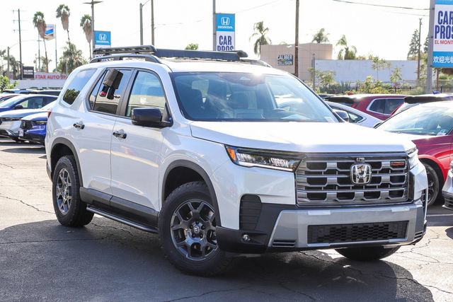 New 2026 Honda Pilot TrailSport image 2