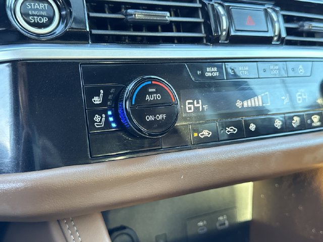 Used 2023 Nissan Pathfinder Platinum AWD/4WD image 36
