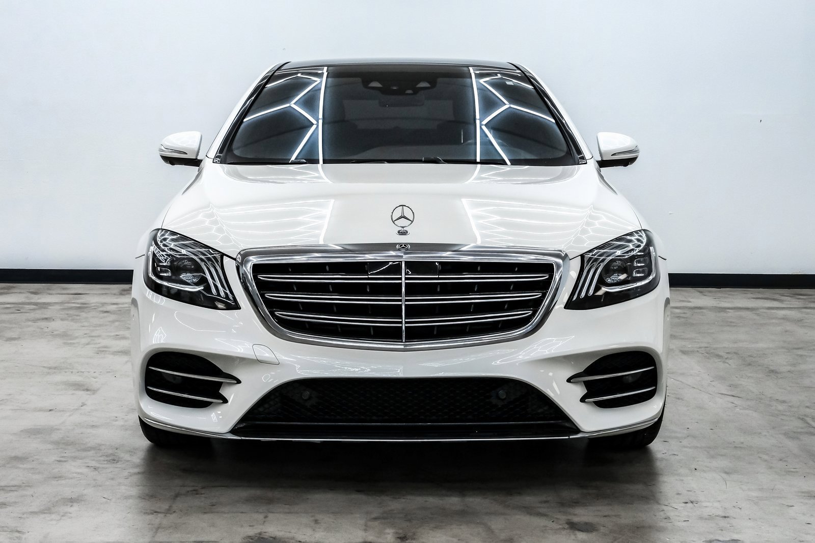 Used 2019 Mercedes-Benz S 450 Sedan image 4