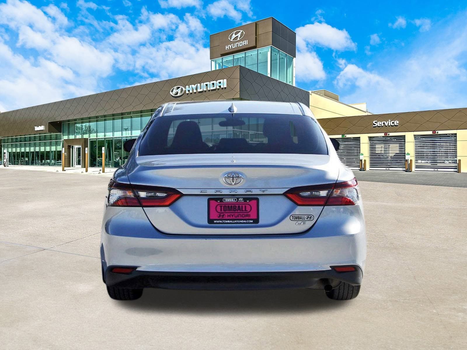 Used 2023 Toyota Camry LE image 7