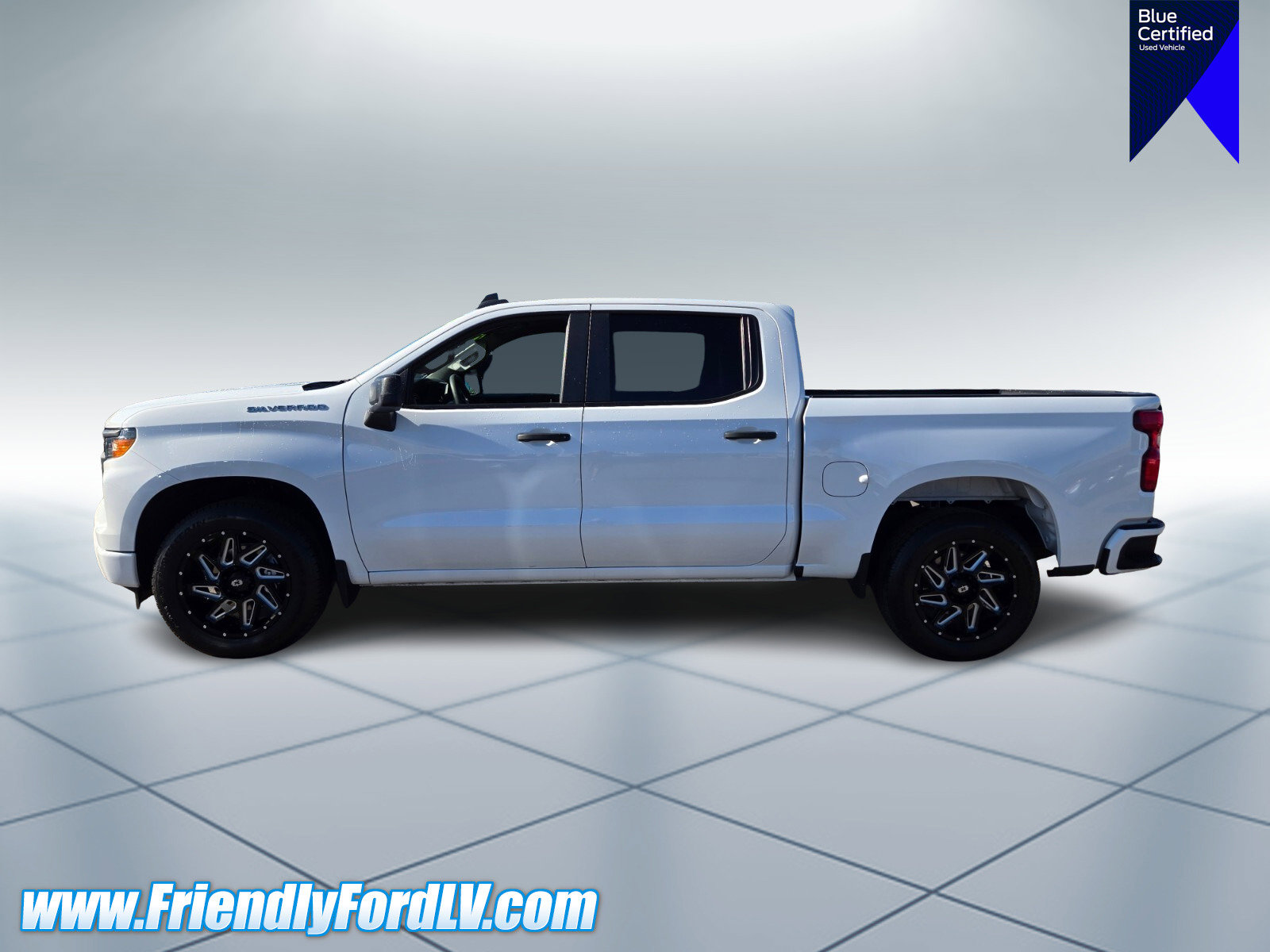 Used 2023 Chevrolet Silverado 1500 Custom RWD image 3
