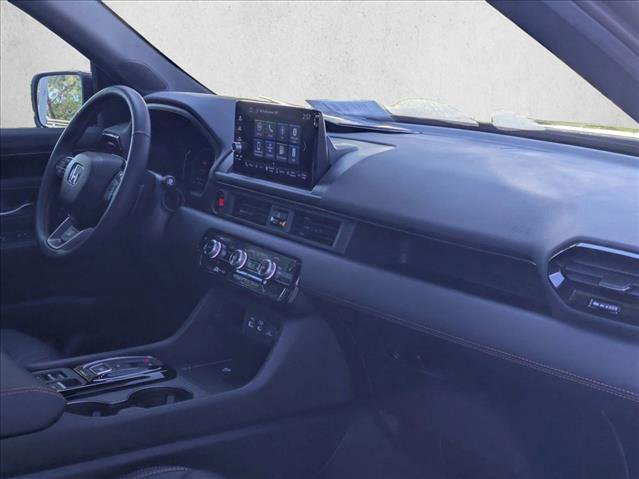 Certified 2025 Honda Pilot TrailSport image 22