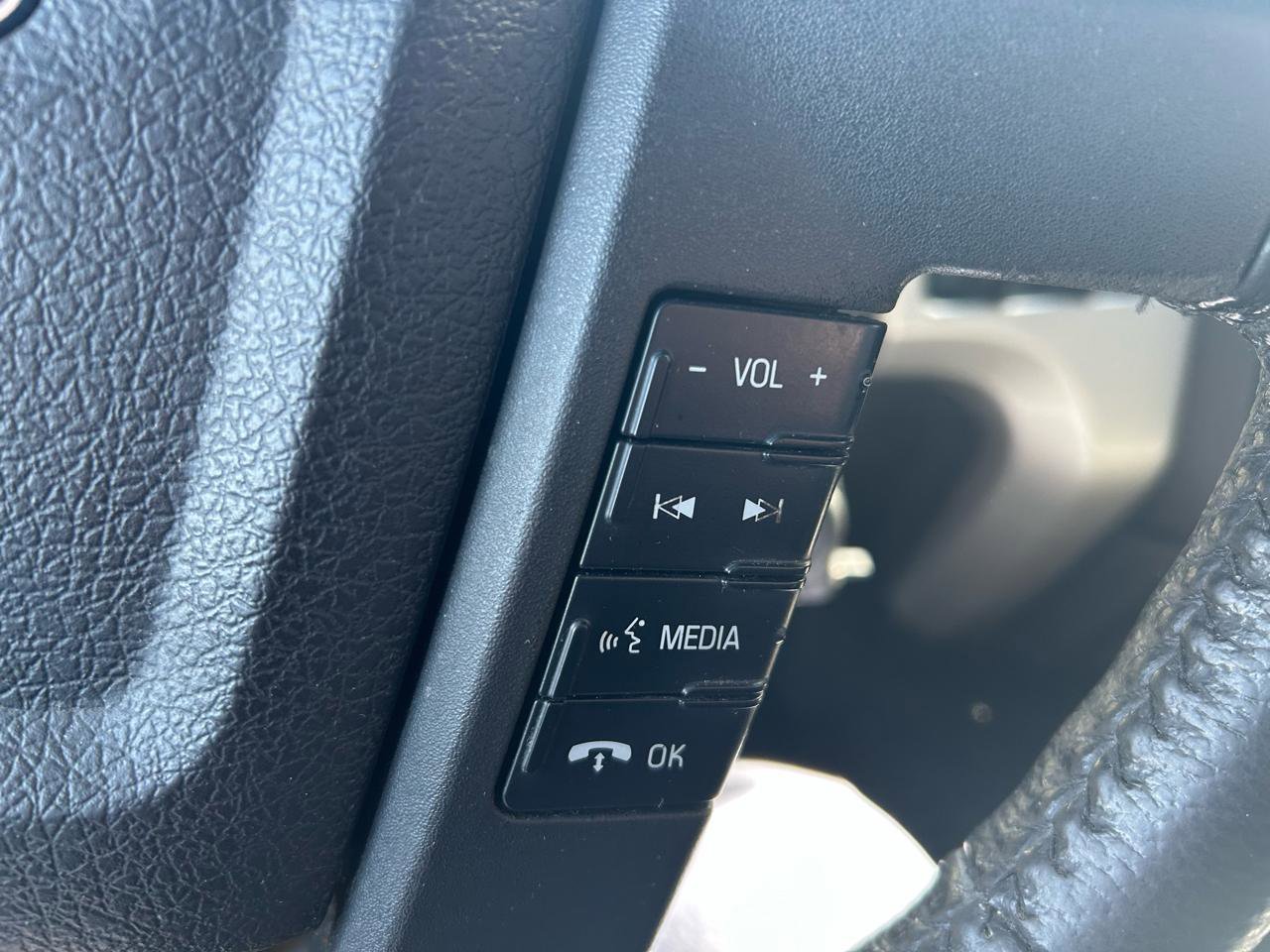 Used 2013 Ford F150 XLT w/ Luxury Equipment Group image 18