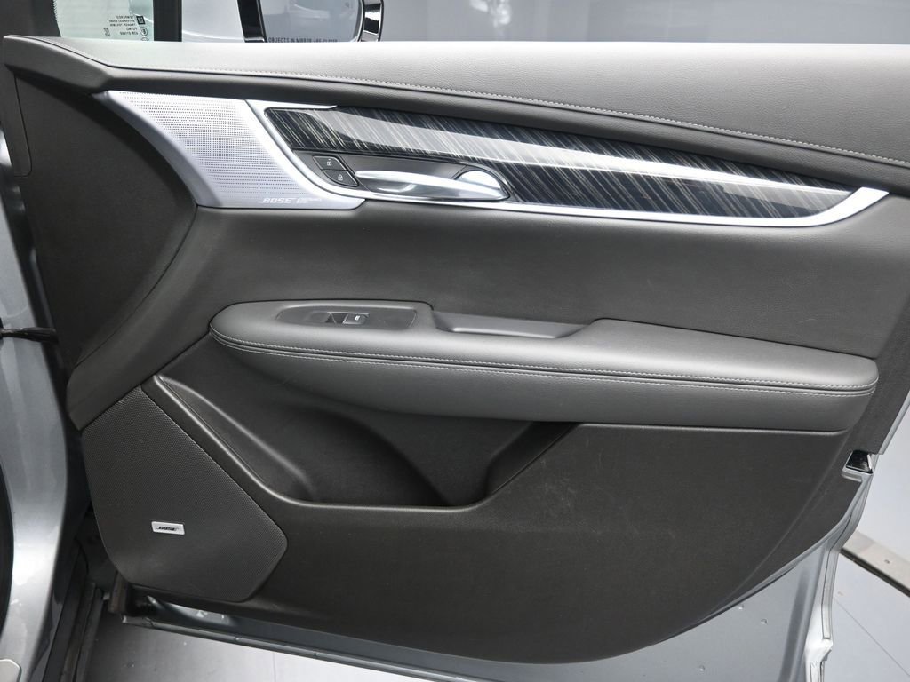 Used 2024 Cadillac XT6 Premium Luxury image 32