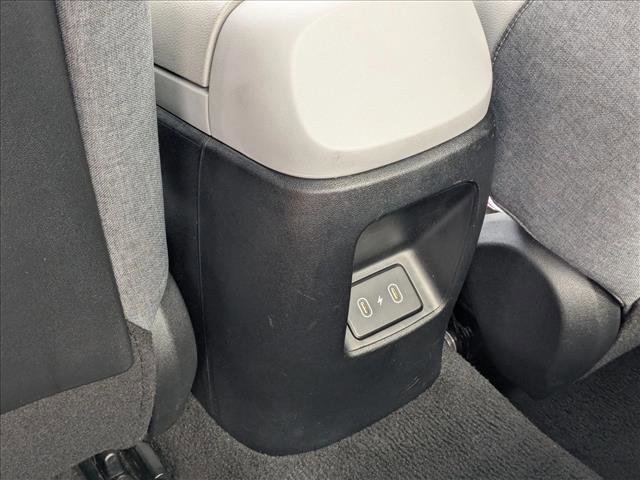 Used 2024 Hyundai Elantra Limited image 19