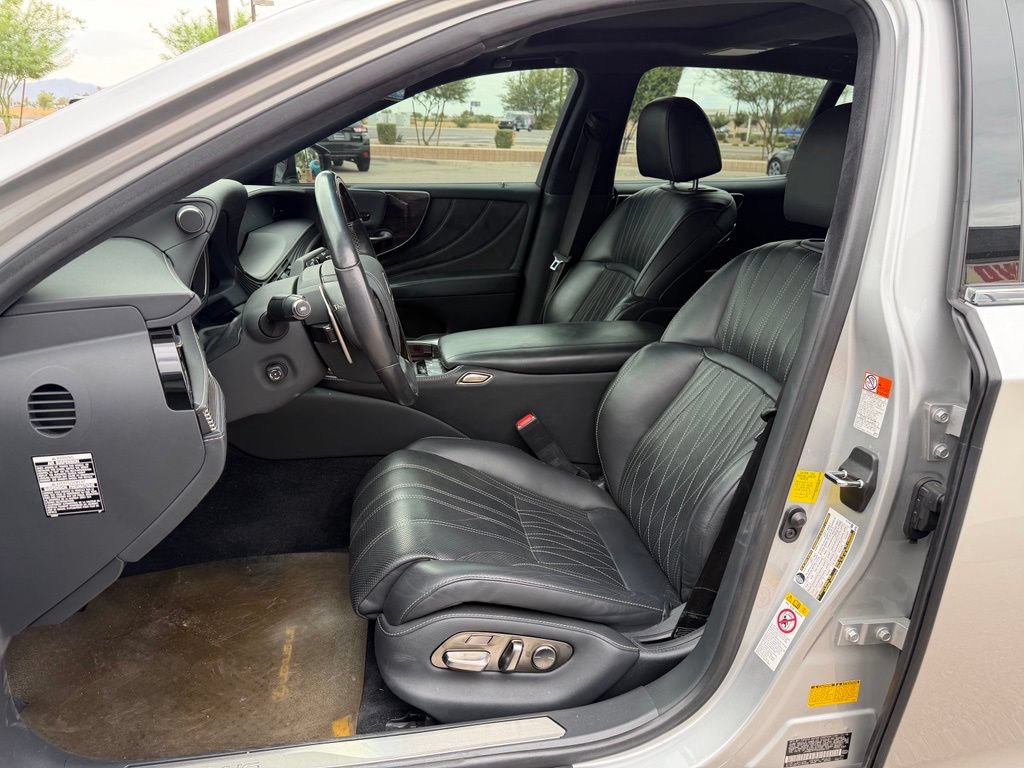 Used 2019 Lexus LS 500 w/ Interior Upgrade Package RWD image 5