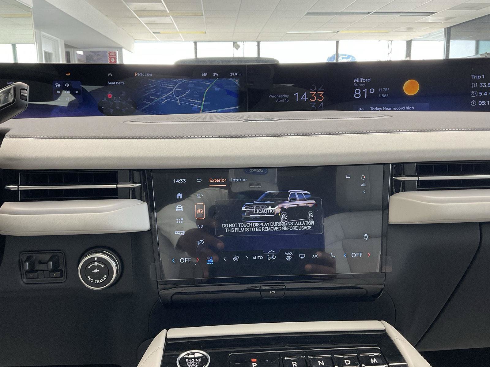 New 2026 Lincoln Navigator Reserve AWD/4WD image 17