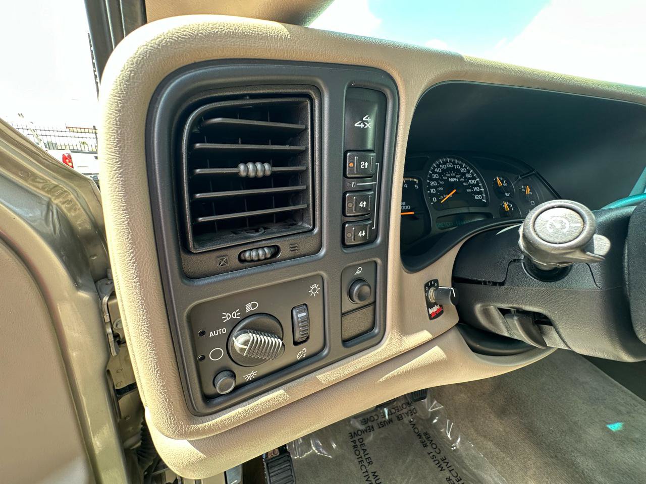 Used 2003 Chevrolet Silverado 2500 LS w/ Skid Plate Package AWD/4WD image 28