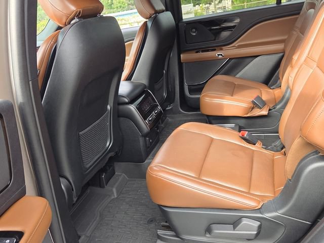 Used 2021 Lincoln Aviator Reserve w/ Equipment Group 201A RWD image 15