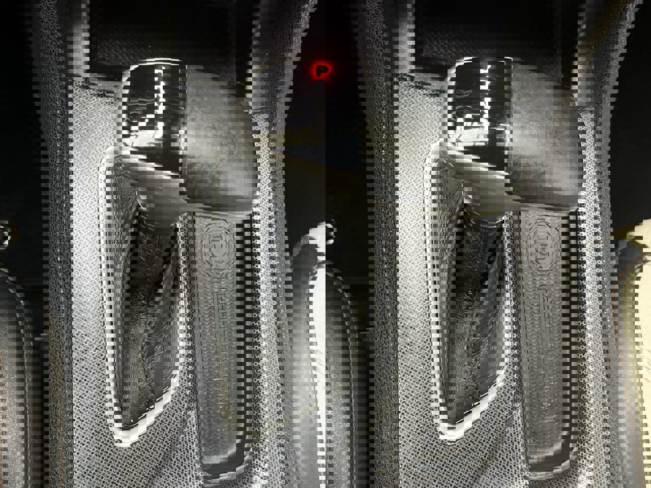 Used 2015 Dodge Charger SXT w/ AWD Plus Group image 22