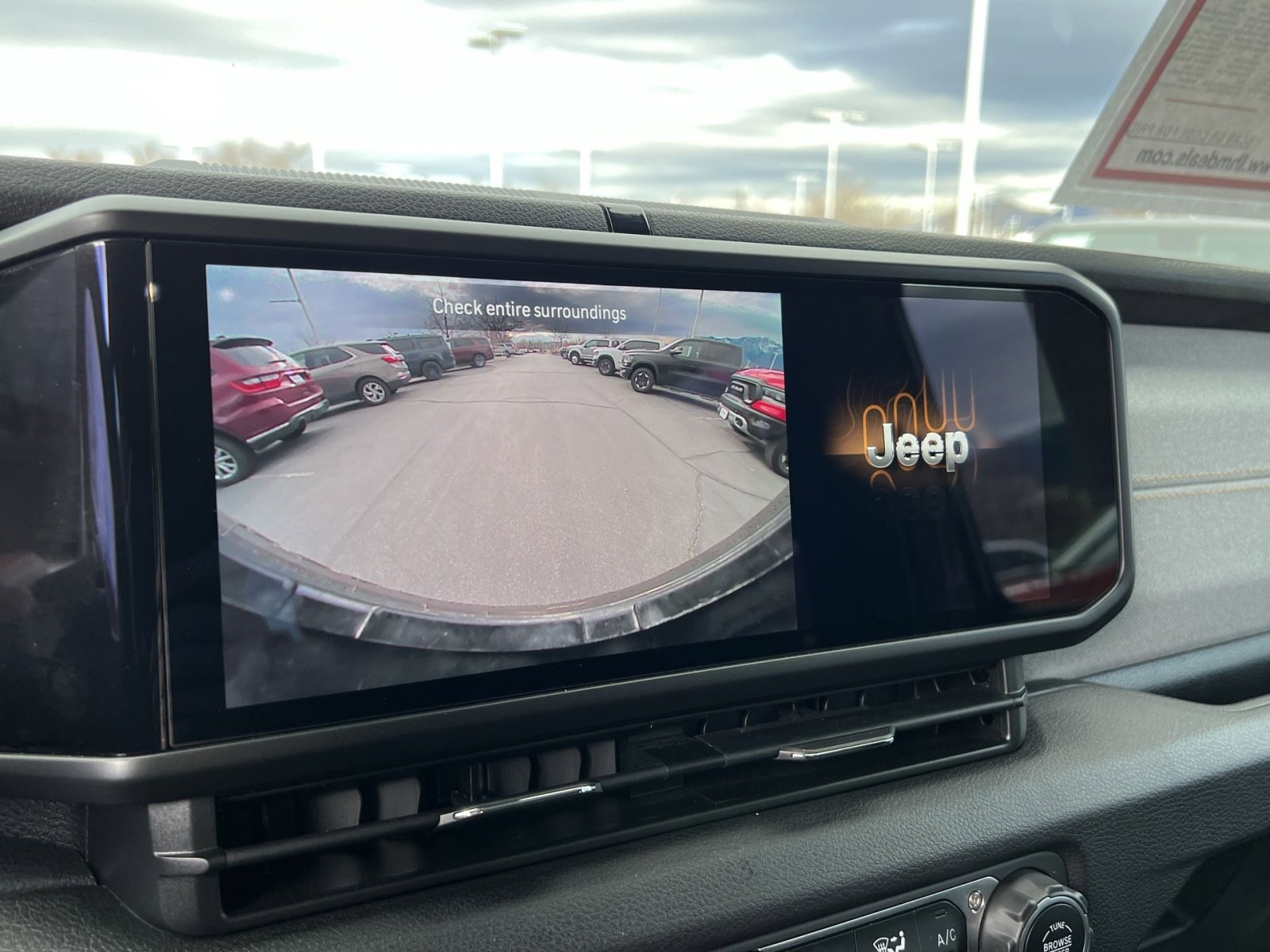 Used 2024 Jeep Wrangler Willys image 26