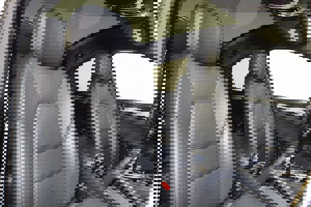 Used 2023 Porsche Cayenne image 15