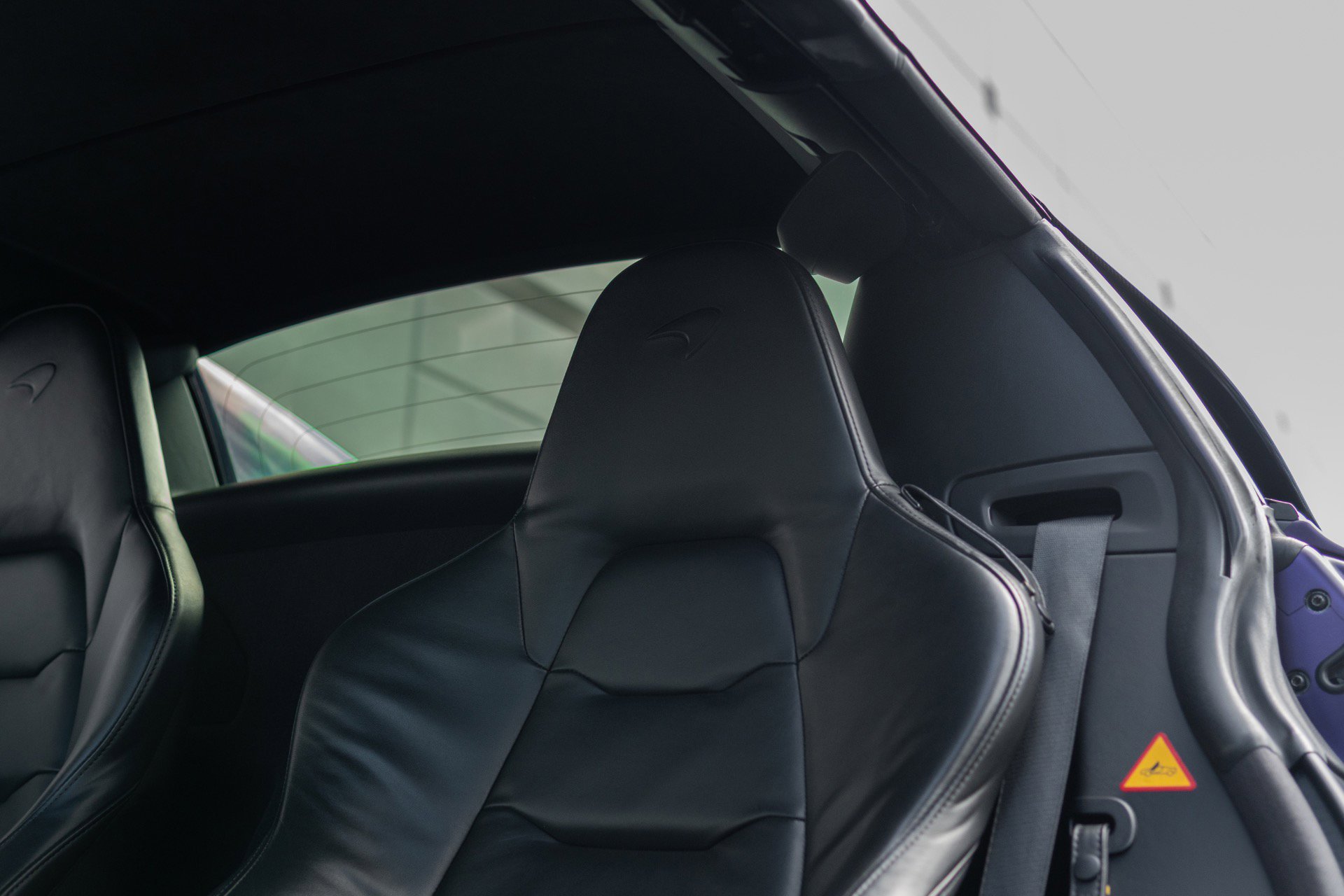 Used 2013 McLaren MP4-12C image 37