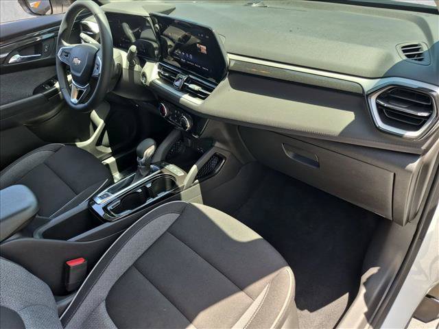 Used 2024 Chevrolet TrailBlazer LT w/ LT Cold Weather Package FWD image 20