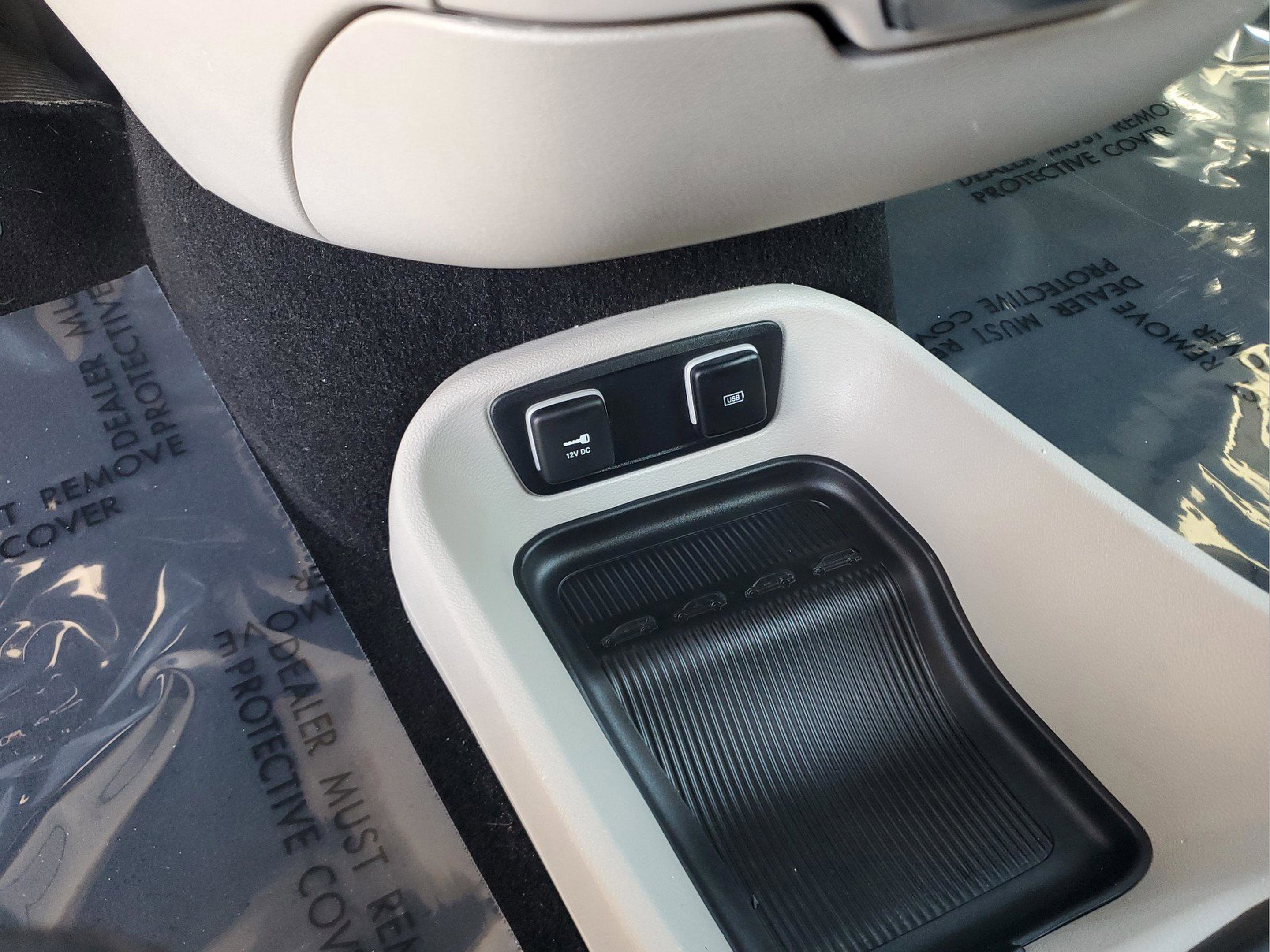 Used 2019 Chrysler Pacifica Touring-L image 26